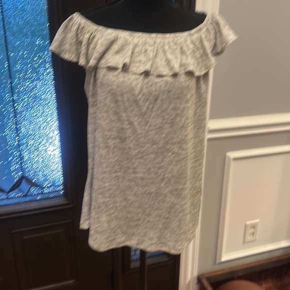 Torrid gray shirt size 1 - Picture 2 of 4